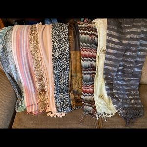 Assortment of Womens Scarves (9) Scarves